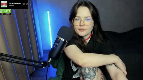 Red online show from 09-14-25, 07:02