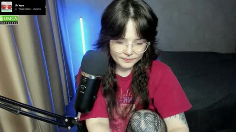 Red online show from 10-27-25, 08:02