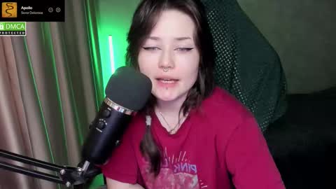 Snapshot of hell_hotline chatting on 02-13-26, 08:05 Red online show from 02-13-26, 08:05