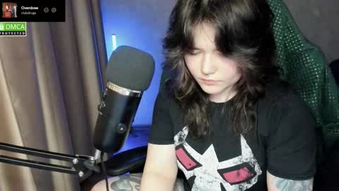 Snapshot of hell_hotline chatting on 03-09-26, 08:46 Red online show from 03-09-26, 08:46