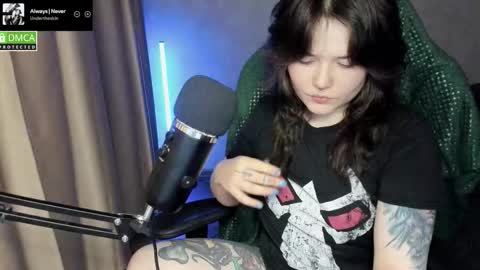 Red online show from 03-10-26, 08:25