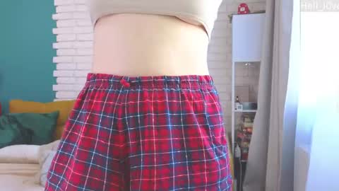 Snapshot of hell_l0ve chatting on 05-04-26, 02:07 Anastasiia online show from 05-04-26, 02:07