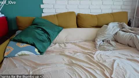 Snapshot of hell_l0ve chatting on 06-19-26, 01:43 Anastasiia online show from 06-19-26, 01:43