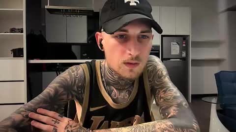 Snapshot of hellacozy chatting on 02-09-26, 01:37 hellacozy online show from 02-09-26, 01:37