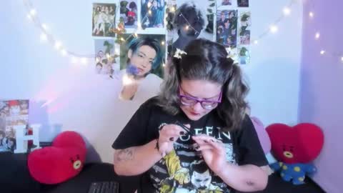 hellen online show from 11-25-25, 03:39