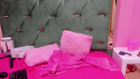 Snapshot of hellen__4master chatting on 12-16-24, 05:11 Hellen online show from 12-16-24, 05:11