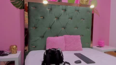 Snapshot of hellen__4master chatting on 12-20-24, 11:00 Hellen online show from 12-20-24, 11:00