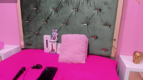 Snapshot of hellen__4master chatting on 02-28-25, 11:36 Hellen online show from 02-28-25, 11:36