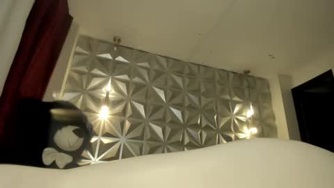 Hellen online show from 11-28-25, 01:36