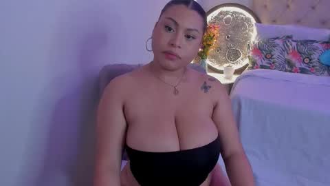 Snapshot of hellenamazing chatting on 12-04-25, 06:44 hellenamazing online show from 12-04-25, 06:44