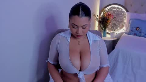 hellenamazing online show from 12-17-25, 03:01