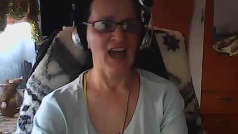 Snapshot of hellenmarie chatting on 12-15-24, 11:45 hellenmarie online show from 12-15-24, 11:45