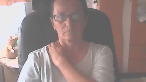 Snapshot of hellenmarie chatting on 09-26-25, 10:41 hellenmarie online show from 09-26-25, 10:41