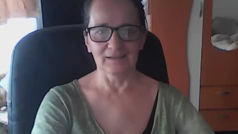 hellenmarie online show from 05-10-26, 10:09