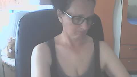 hellenmarie online show from 06-19-26, 10:30