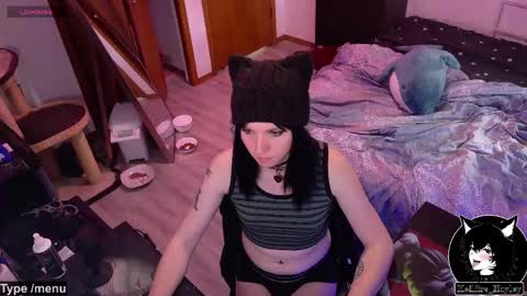 Snapshot of hellfire_girl chatting on 04-29-26, 12:27 Hayley online show from 04-29-26, 12:27