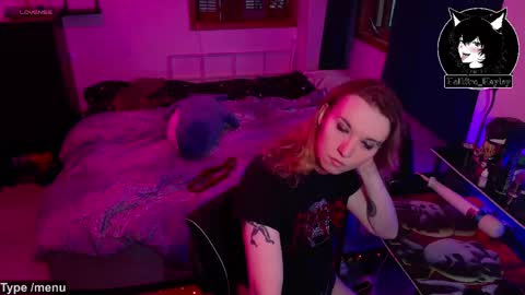 Snapshot of hellfire_girl chatting on 05-27-26, 03:36 Hayley online show from 05-27-26, 03:36