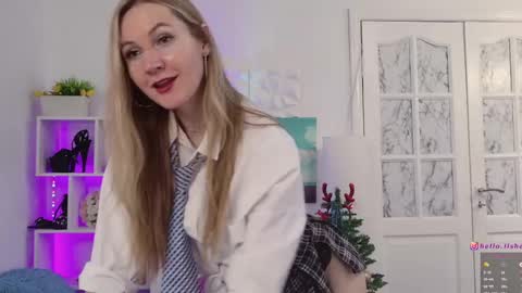 Alisia  Monday to Friday from 10 am to 4 pm GMT 2 online show from 12-23-24, 08:11