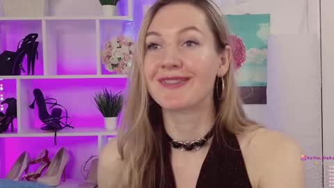 Alisia  Monday to Friday from 10 am to 4 pm GMT 2 online show from 01-28-25, 02:10