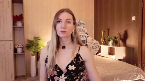 Snapshot of hello_lisha chatting on 05-04-26, 08:32 Alisia Monday to Friday from 10 am to 4 pm GMT 2 online show from 05-04-26, 08:32