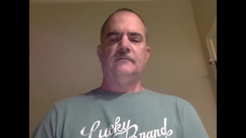 Snapshot of helloitsme969 chatting on 04-17-26, 05:27 helloitsme969 online show from 04-17-26, 05:27