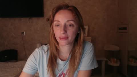 Snapshot of hellokittykaty chatting on 01-15-26, 06:18 Victory online show from 01-15-26, 06:18