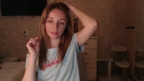 Snapshot of hellokittykaty chatting on 01-19-26, 06:06 Victory online show from 01-19-26, 06:06