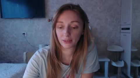 Snapshot of hellokittykaty chatting on 02-03-26, 06:22 Victory online show from 02-03-26, 06:22