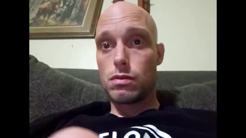 Snapshot of helloladysandgents chatting on 09-15-25, 06:02 helloladysandgents online show from 09-15-25, 06:02