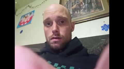 Snapshot of helloladysandgents chatting on 12-15-25, 06:06 helloladysandgents online show from 12-15-25, 06:06