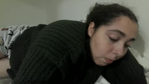 Snapshot of hellooli chatting on 12-21-25, 01:57 hellooli online show from 12-21-25, 01:57