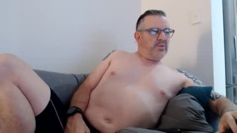 hempie1973 online show from 11-08-25, 08:36