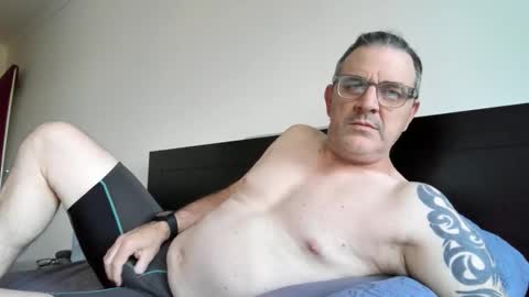 hempie1973 online show from 11-30-25, 07:45