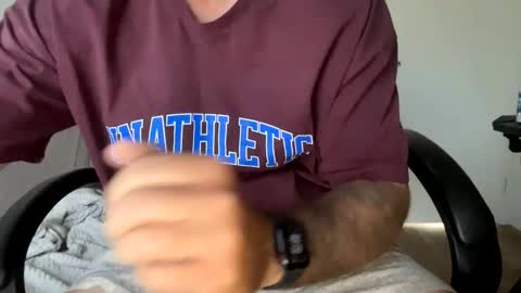 Snapshot of hendo92 chatting on 01-08-26, 11:40 Hendo online show from 01-08-26, 11:40