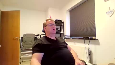 henrikrp1971 online show from 10-22-25, 03:45