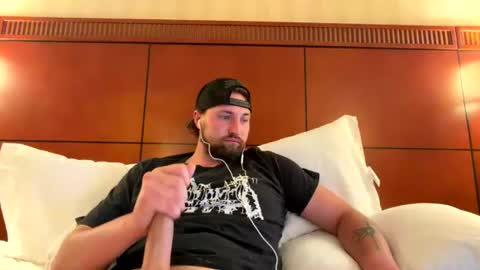 Snapshot of henryjackk chatting on 07-28-26, 02:13 HenryJackk online show from 07-28-26, 02:13