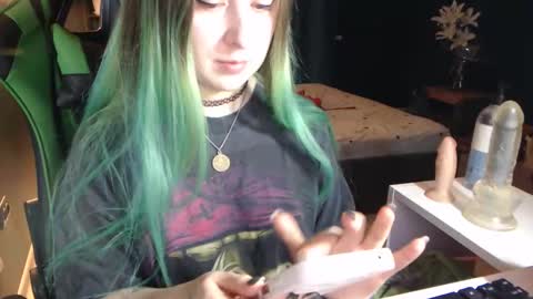 Snapshot of hentaishiing chatting on 10-05-25, 04:38 Hentaishiing online show from 10-05-25, 04:38