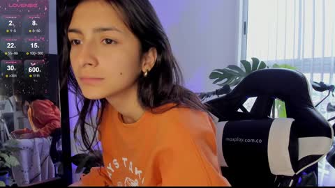 Snapshot of hera_069 chatting on 12-30-24, 12:31 Hello I am Valentina independent Colombian model I love sensuality and pleasure welcome online show from 12-30-24, 12:31