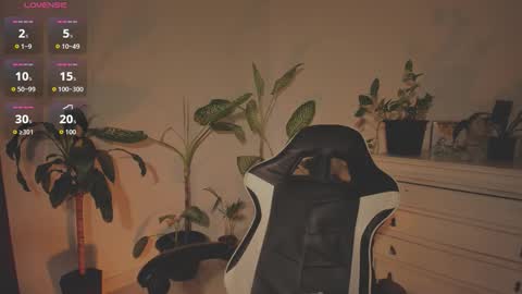 Snapshot of hera_069 chatting on 09-18-25, 03:58 Hello I am Valentina independent Colombian model I love sensuality and pleasure welcome online show from 09-18-25, 03:58