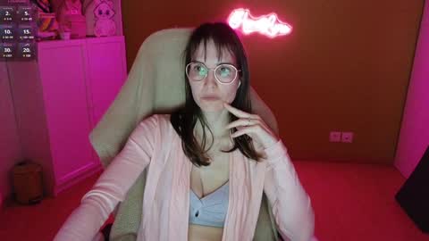 Snapshot of heraluna_ chatting on 01-15-25, 11:08 HeraLuna  online show from 01-15-25, 11:08