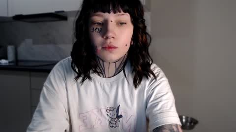 Snapshot of herbal_helpmepls chatting on 12-27-24, 03:04 dirty Diana online show from 12-27-24, 03:04