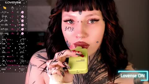 Snapshot of herbal_helpmepls chatting on 01-20-25, 08:18 dirty Diana online show from 01-20-25, 08:18