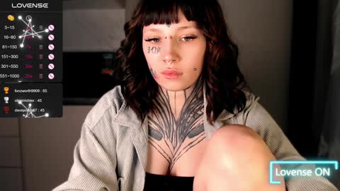 Snapshot of herbal_helpmepls chatting on 01-21-25, 09:46 dirty Diana online show from 01-21-25, 09:46