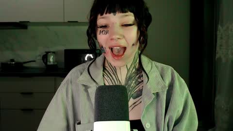 Snapshot of herbal_helpmepls chatting on 02-04-25, 10:24 dirty Diana online show from 02-04-25, 10:24