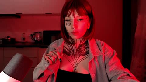 Snapshot of herbal_helpmepls chatting on 02-09-25, 01:44 dirty Diana online show from 02-09-25, 01:44