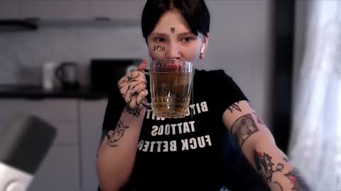 Snapshot of herbal_helpmepls chatting on 02-15-25, 01:49 dirty Diana online show from 02-15-25, 01:49