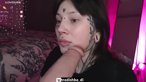 Snapshot of herbal_helpmepls chatting on 12-17-25, 11:33 dirty Diana online show from 12-17-25, 11:33