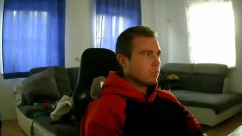 Snapshot of herbstenden chatting on 12-29-24, 01:49 John Pearl online show from 12-29-24, 01:49