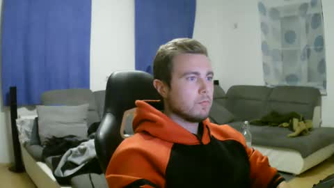 Snapshot of herbstenden chatting on 01-22-25, 07:24 John Pearl online show from 01-22-25, 07:24