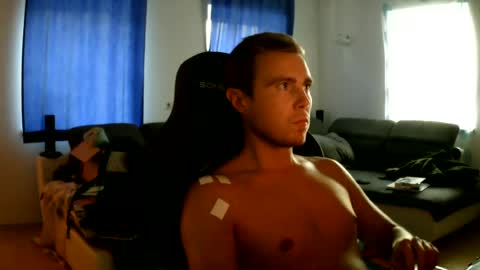 Snapshot of herbstenden chatting on 07-27-26, 06:04 John Pearl online show from 07-27-26, 06:04
